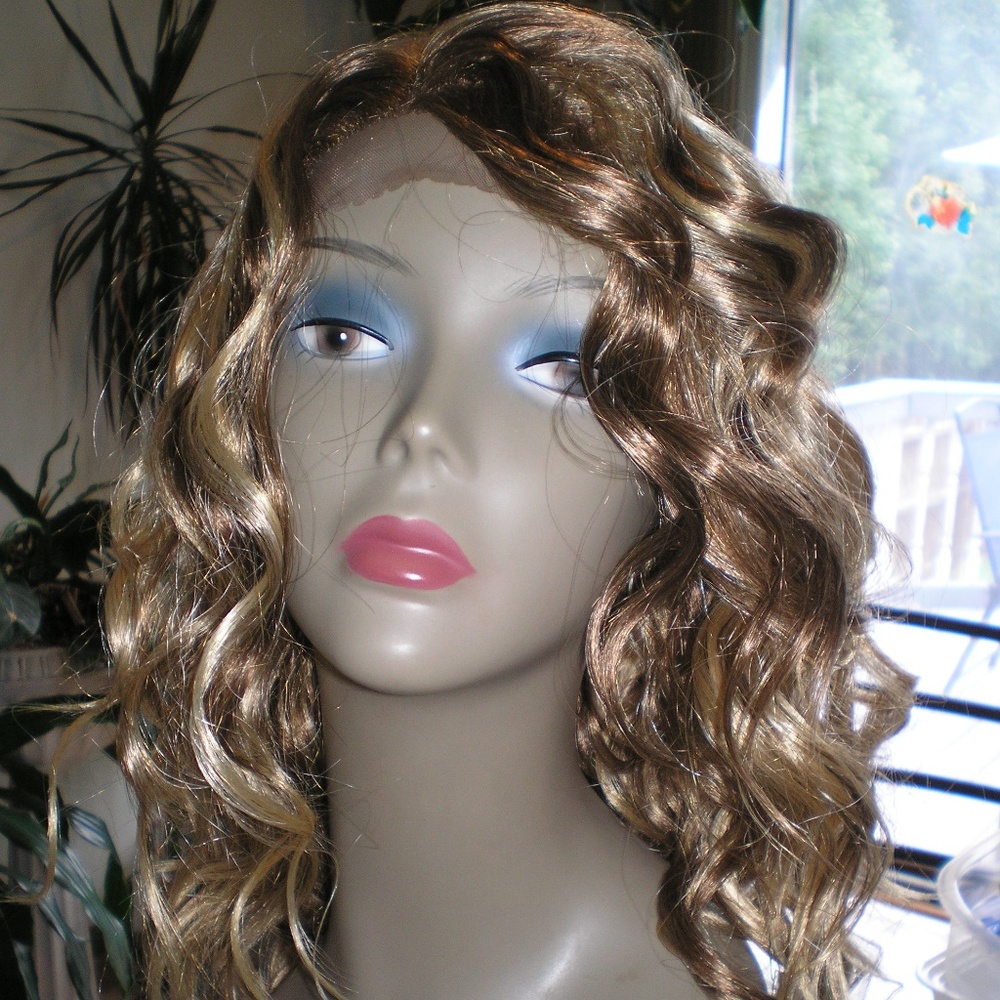 Avante Lace Front Wig